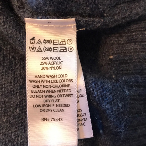 Sweater - Picture 3 of 3